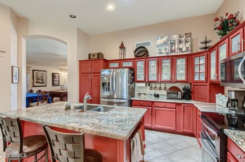 1862 Shannon St, Chandler, AZ 85225-9083