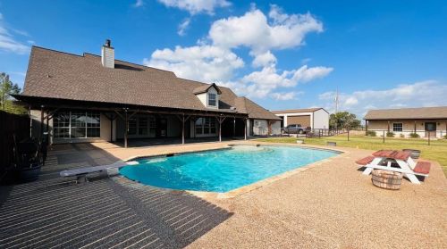 2300 Black Jack Rd, Pilot Point TX  76258 exterior