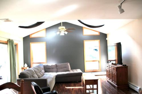 1443 Route 208, Washingtonville NY  10992-1909 exterior