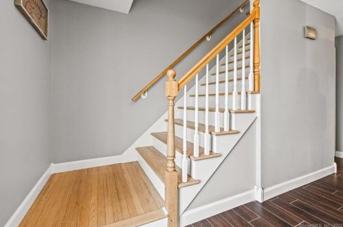 309 Pilgrim Ln, Southington CT  06489-1345 exterior