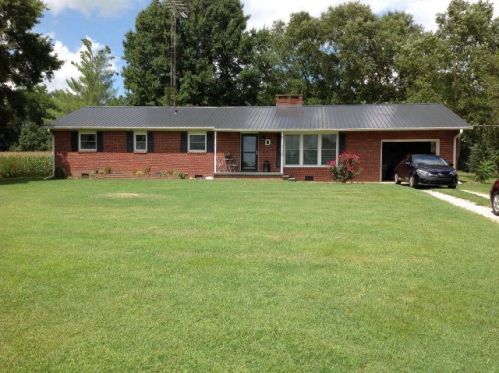 306 Donoho Levee Rd, Palmersville, TN 38241-5202