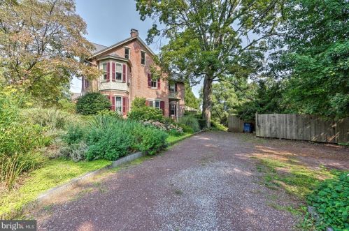 233 Union St, Kennett Sq PA  19348-3330 exterior