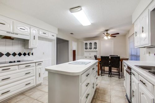 13022 Fall Manor Dr, Dallas TX  75243-2426 exterior