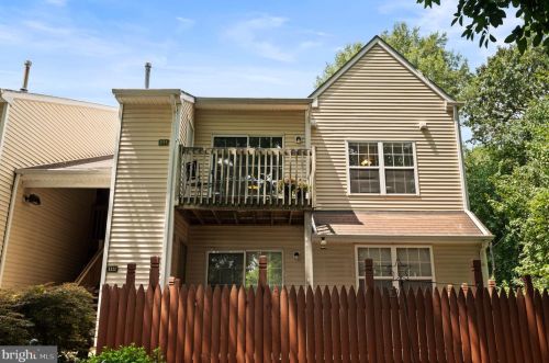 1115 Tristram Cir, West Deptford NJ  08051-2237 exterior