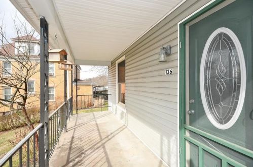136 Main St, Hickory, PA 15340-1142