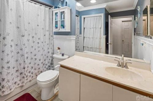 306 Cozzens Ct, East Brunswick NJ  08816-1856 exterior