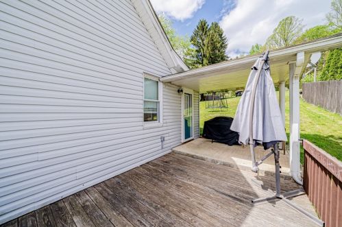 135 Elrico St, Slickville, PA 15684-1008