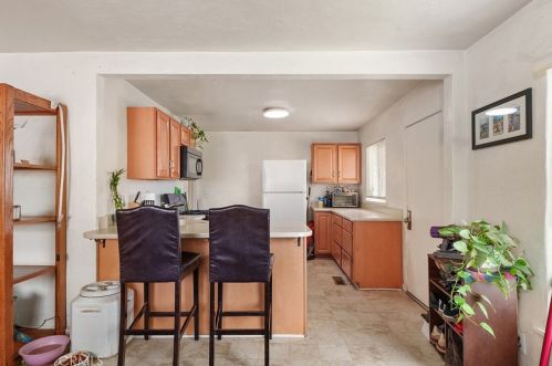 1744 Oakdale St, Chico CA  95928-7047 exterior