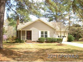 606 River Hill Dr, Greenville, NC 27858-9797