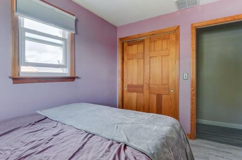 1 Kathy St, South Kingstown RI  02882-5040 exterior