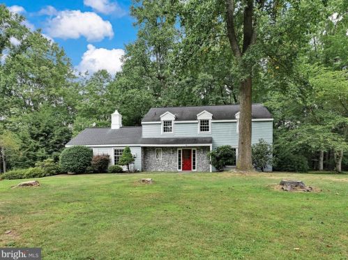 106 Pine Ridge Dr, Lincoln Colliery, PA 17963-1705