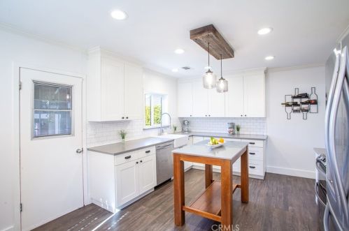 755 Junipero Ave, Long Beach CA  90804-4609 exterior