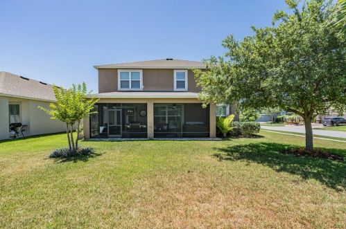 1606 Feather Grass Loop, Lutz FL  33558-2804 exterior