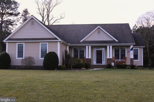 16506 Retreat Cir, Slaughter Beach, DE 19963-3028
