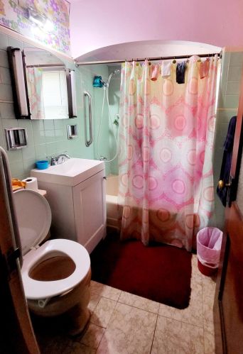 1719 Keefe Ave, Milwaukee WI 53212-1709 exterior