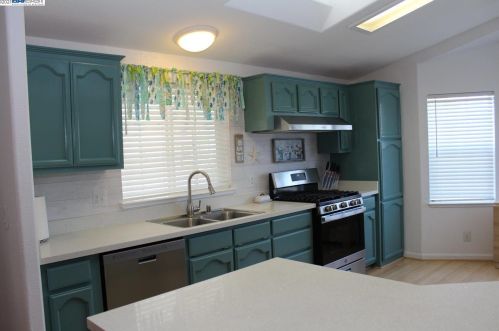 28378 Bradshire Rd, Hayward CA  94545-4818 exterior