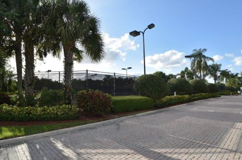 11652 Castellon Ct, Boynton Beach FL  33437-4085 exterior