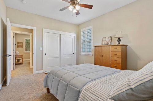 1238 River Pointe Dr, Lodi CA  95240-0564 exterior