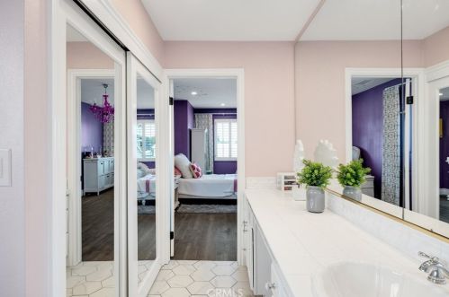 1336 1st St, Manhattan Beach CA  90266-6902 exterior