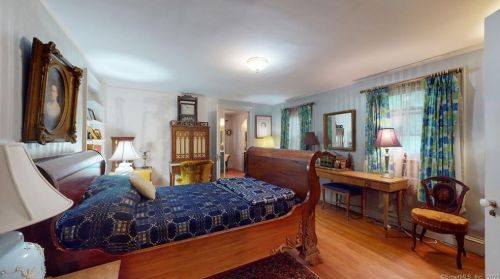 541 Lincoln St, New Britain CT 06052-1802 exterior