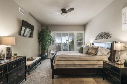 187 Kavenish Dr, Rancho Mirage CA  92270-3244 exterior