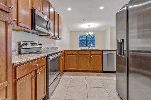 7797 Bristol Cir, Naples FL  34120-0702 exterior