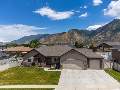 118 800, Woodland Hills, UT 84653-9524
