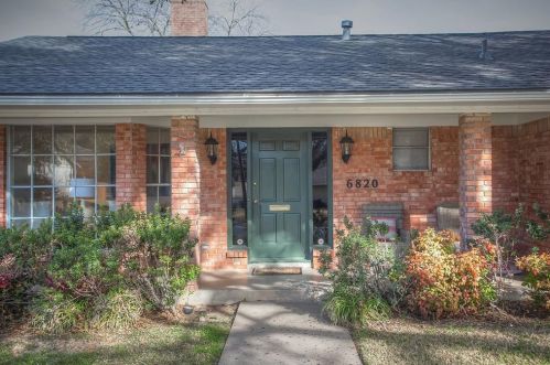 6820 Woodstock Rd, Fort Worth, TX 76116-9411