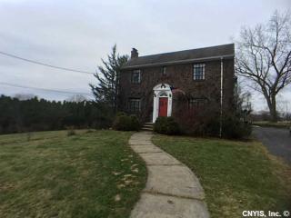 304 Demong Dr, Syracuse NY  13214-1417 exterior