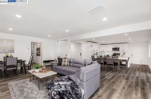 4237 Ridge Dr, West Pittsburg CA  94565-6033 exterior