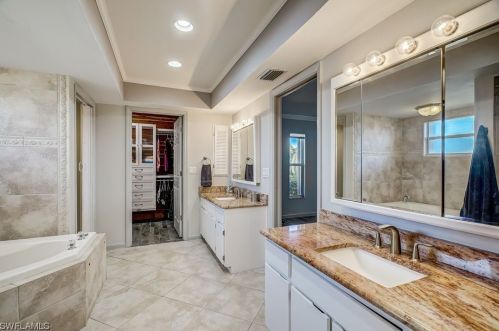 2012 27th Ter, Cape Coral FL  33904-3256 exterior