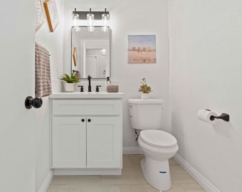 30669 Southern Cross Rd, Temecula CA  92592-3249 exterior