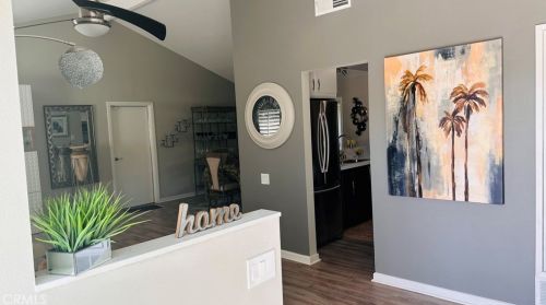 1050 Louise Dr, Palm Springs CA  92262-3241 exterior