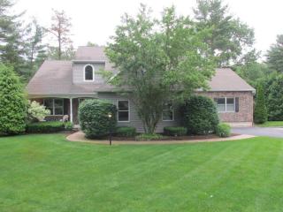 67 Lehland Dr, Glens Falls, NY 12804-8814