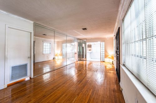 60 Olive Dr, Hialeah FL  33010-5212 exterior