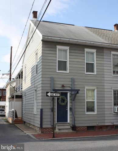 10 Locust St, Navy Sup Dpt, PA 17055-3838