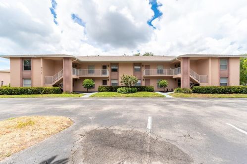1392 Churchill Cir, Naples, FL 34116-3609