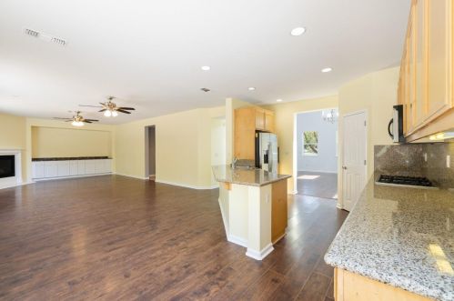 1015 Lucio St, Manteca CA  95336 exterior