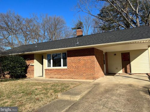 5938 Atteentee Rd, Springfield VA  22150-3908 exterior