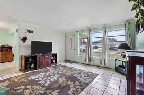 334 14th Ave, Boynton Beach, FL 33435-2726
