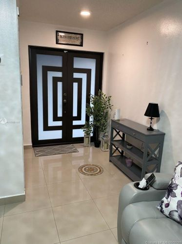 7541 33rd Ln, Hialeah, FL 33018-1794