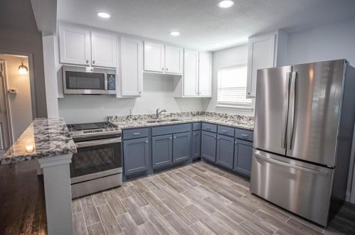 2015 May St, Fort Worth TX  76110-2145 exterior