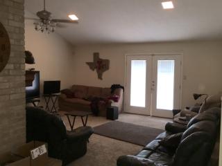 2811 Jennifer Dr, College Station TX  77845-5719 exterior