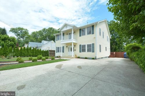 6714 Westcott Rd, Falls Church, VA 22042-2718
