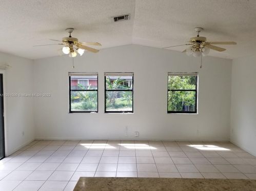 1310 20th Ave, Vero Beach FL  32962-6159 exterior