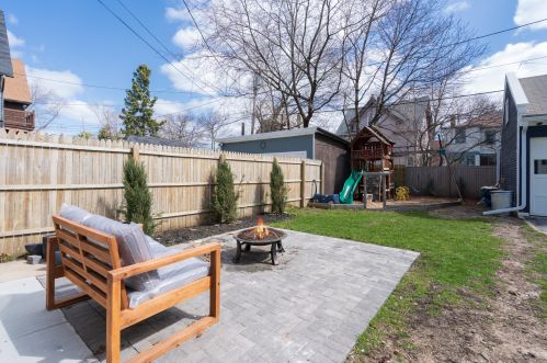 3258 Shepard Ave, Milwaukee WI  53211-3136 exterior