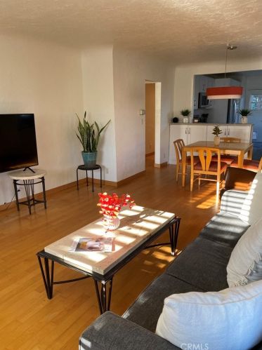 3606 Falcon Ave, Long Beach CA 90805-3648 exterior