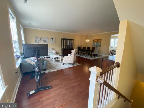 303 Admirals Way, Philadelphia PA  19146-5213 exterior