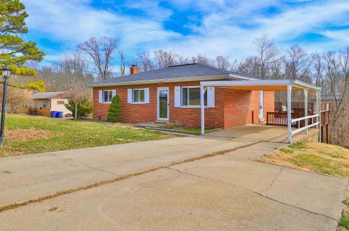 741 Winston Hill Dr, Covington, KY 41015-2176
