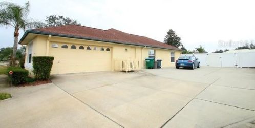 1063 Seagate Dr, Deltona, FL 32725-2276